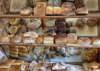 4 συνταγές για να φτιάξετε ψωμί