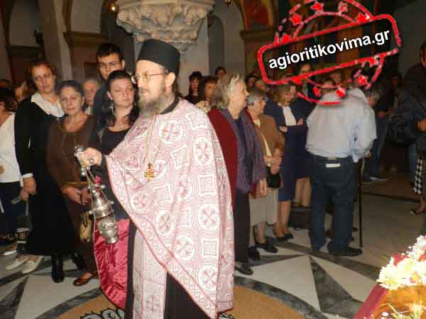 В Афинах православные верующие смогли поклониться деснице Марии Магдалины из Симонопетра (ФОТО & ВИДЕО)