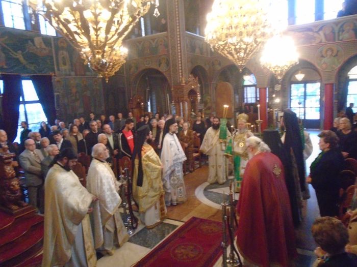 17. Th. Leitourgia - Ag. Taxiarxis Xalkidos 22.11.2015  001.JPG