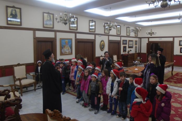 5. Episkepsi 1ou Dimotikou Artakis sti Mitropoli  14.12.2015 001.JPG