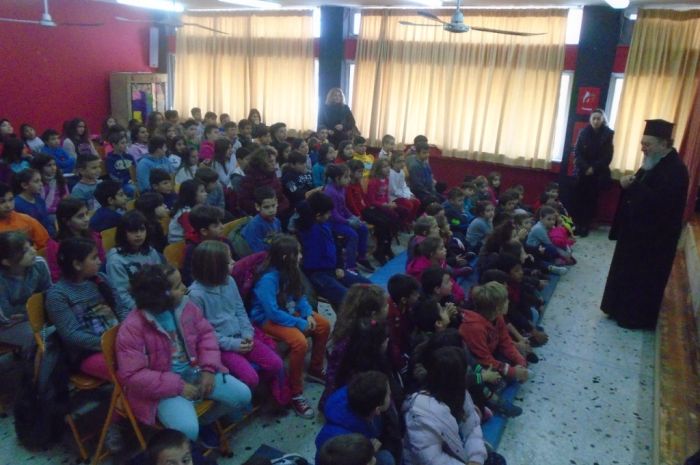 6. Episkepsi Mitropolitou sto 12o Dimotiko Xalkidos  14.12.2015 002.JPG