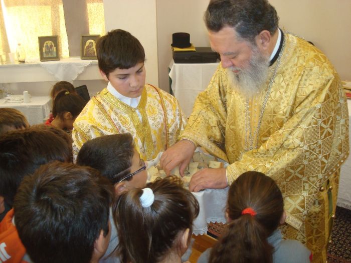 Theia Leitourgia sto 24o Dimotiko 22.12.2015 008.JPG