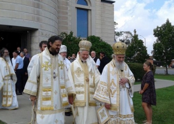 Enthronement-of-Bishop-Mitrofan-Serbian-Orthodox-4.jpg