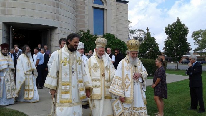 Enthronement-of-Bishop-Mitrofan-Serbian-Orthodox-4.jpg