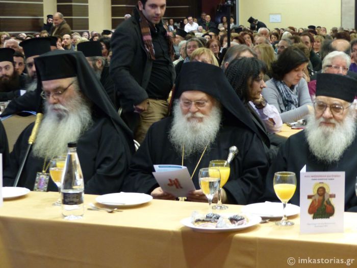 Εκατοντάδες πιστοί στην ομιλία του Γέροντα Εφραίμ στην Καστοριά (ΦΩΤΟ)