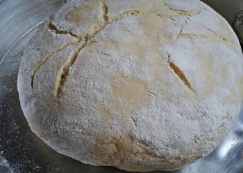 Ψωμί: Συνταγή εξπρές για πεντανόστιμο ψωμί