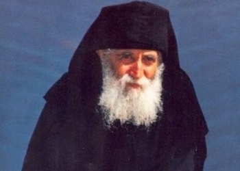 Αγιος Γέροντας Παΐσιος: «Σε μια εποχή που ο Σατανάς οργιάζει, οι Ελληνες βρίσκονται σε νάρκη»