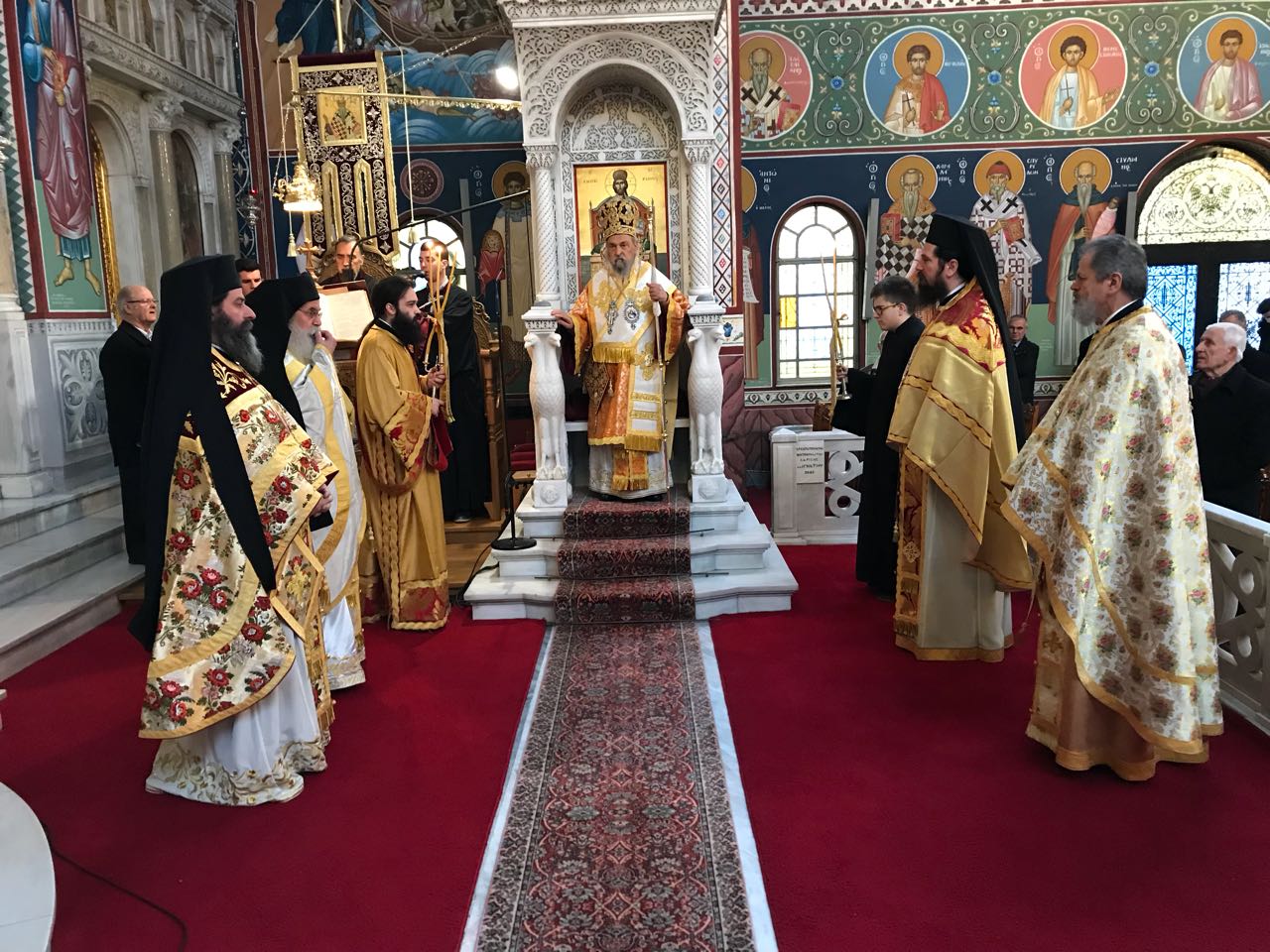 Δέος και μεγαλοπρέπεια την Κυριακή της Ορθοδοξίας στον Άγιο Αχίλλιο Λάρισας