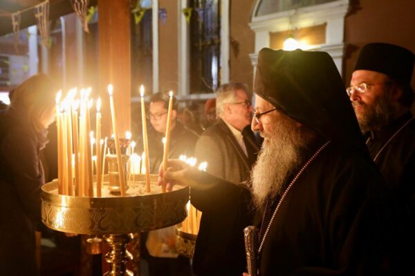 Μετόχι Σιμωνόπετρας: Πλήθη κόσμου για την εορτή του Αγίου Χαραλάμπους (ΦΩΤΟ)