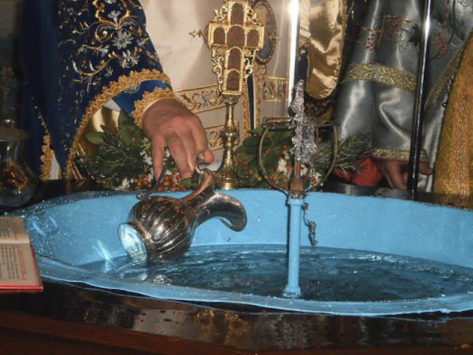 Μέγας Αγιασμός (Του Σταυρού και ΘΕΟΦΑΝΕΙΑ ) : Το αγιασμένο νερό που θεραπεύει κάθε ασθένεια και θλίψη