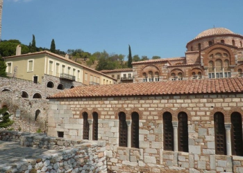 Το μοναστήρι του Αγίου Λουκά στη Ρούμελη