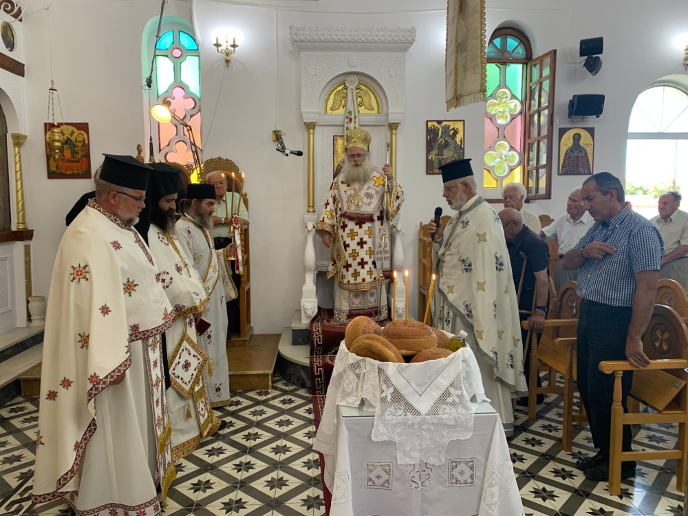 Αρχιερατική Θεία Λειτουργία στον Ιερό Ναό Αγίου Παύλου Φέρμων Ιεράπετρας