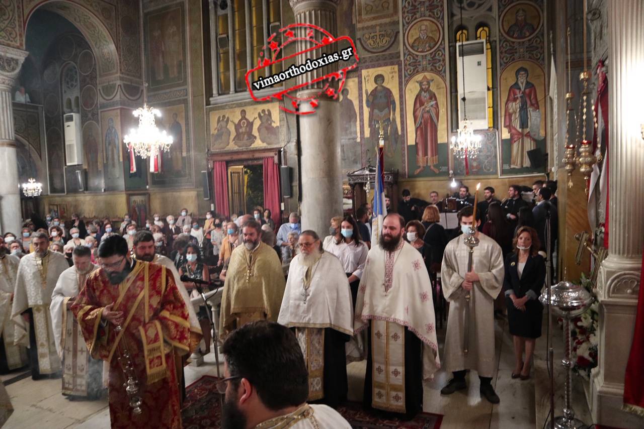 Πλήθη λαού στα Πατήσια για τον Άγιο Λουκά τον Ευαγγελιστή - Δανιήλ και Φιλόθεος στις χοροστασίες