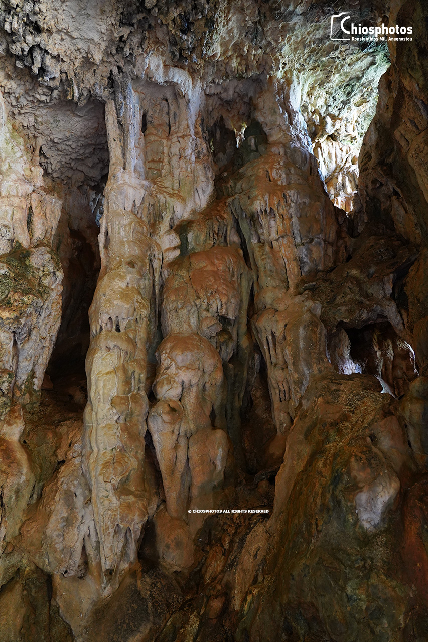 Η άγνωστη σπηλιά που κρύφτηκαν οι Χιώτες για να γλιτώσουν τις σφαγές των Οθωμανών (ΒΙΝΤΕΟ & ΦΩΤΟ)