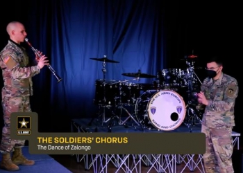 Συγκινητικό! Η μπάντα του αμερικανικού στρατού ερμήνευσε τον «Χορό του Ζαλόγγου» (ΒΙΝΤΕΟ)