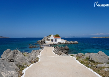 Άγιος Ισίδωρος: Ένα από τα πιο γραφικά εξωκλήσια της Ελλάδας στη Χίο (ΒΙΝΤΕΟ & ΦΩΤΟ)