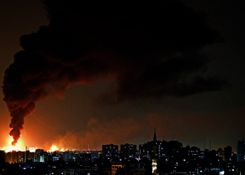 Νύχτα πολέμου σε Ισραήλ και Λωρίδα της Γάζας: Δεν έχουν τέλος οι εκτοξεύσεις ρουκετών