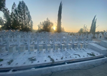 Τρισάγιο πεσόντων της τουρκικής εισβολής στο στρατιωτικό κοιμητήριο Λακατάμιας