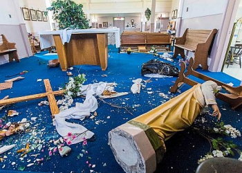 MIKAELA MACKENZIE / WINNIPEG FREE 
The vandalized altar at St. Francois Xavier Catholic Church in the small town west of Winnipeg on Monday, May 27, 2019.  For Bill Redekop story.
Winnipeg Free Press 2019.