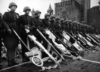 Σαν σήμερα – Ιστορικά γεγονότα: To 1946 κηρύσσεται επίσημα το τέλος των εχθροπραξιών του Β’ Παγκοσμίου Πολέμου