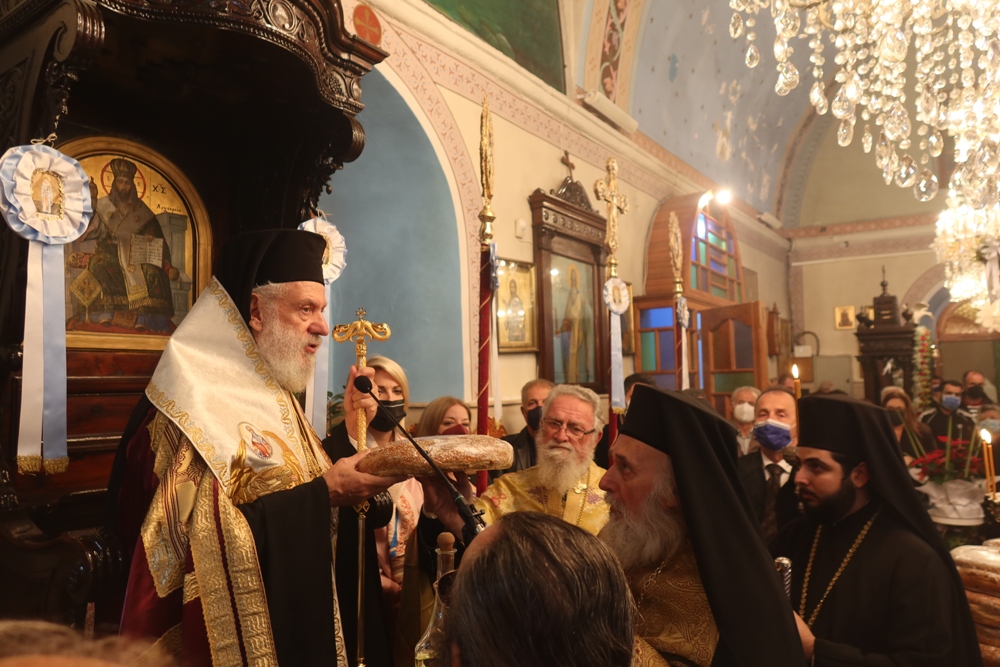 Σύρου Δωρόθεος Β΄: Πιστή τήρηση των εντολών μου και της Ιεράς Συνόδου