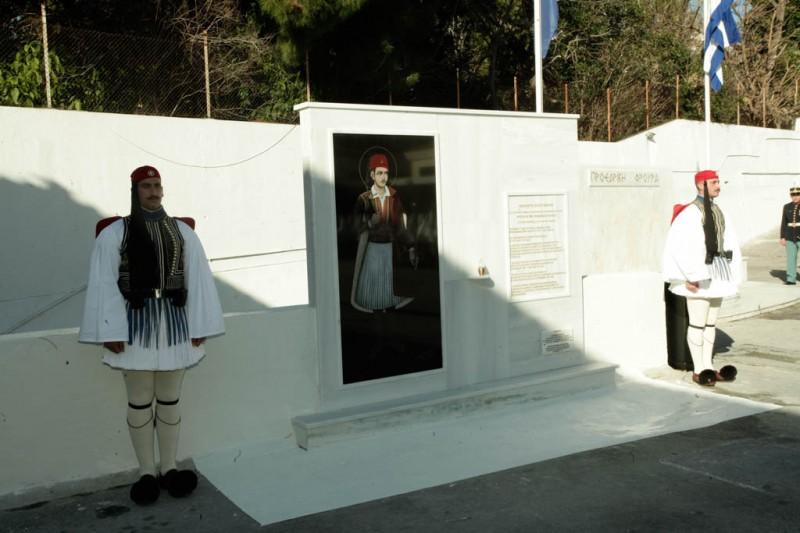 Η Προεδρική φρουρά τιμά τον Αη Γιώργη τον Φουστανελά - Γιορτάζει σήμερα 17 Ιανουαρίου