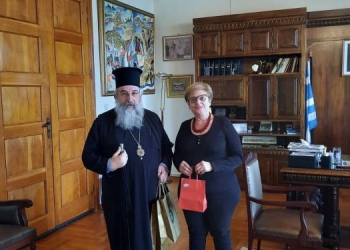 Συγκινημένος στη συνάντηση με την αντιπεριφερειάρχη Ρεθύμνου ο νέος Αρχιεπίσκοπος Κρήτης