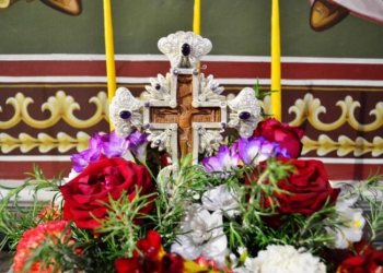 Επίσκοπος Μεσαορίας Γρηγόριος: Η Κυριακή της Σταυροπροσκυνήσεως