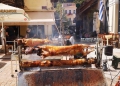 "Πλημμύρισε μυρωδιές" το Ναύπλιο από το πατροπαράδοτο ψήσιμο του οβελία (ΦΩΤΟ & ΒΙΝΤΕΟ)