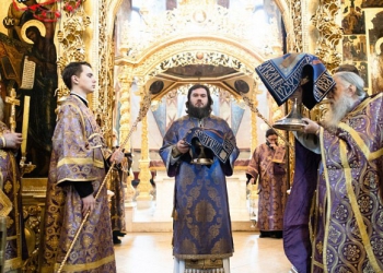 Στο μοναστήρι της Λαύρας της Αγίας Τριάδος στη Μόσχα