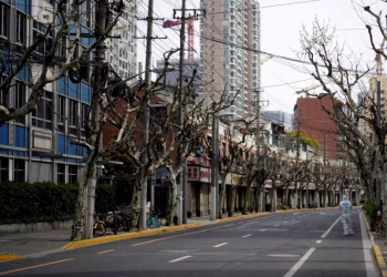 Αποκαρδιωτικό βίντεο: Ουρλιάζουν από τα μπαλκόνια στην Σανγκάη - Πρωτοφανές lockdown λόγω κορονοϊού