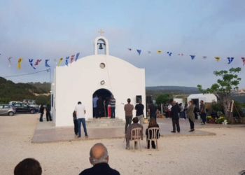 Πάφος: Πλήθος πιστών στο εκκλησάκι της Οσίας Ματρώνας