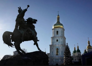 Κίεβο: Οι Αρχές αφαιρούν από τους πιστούς της κανονικής Εκκλησίας χώρους για προσευχή