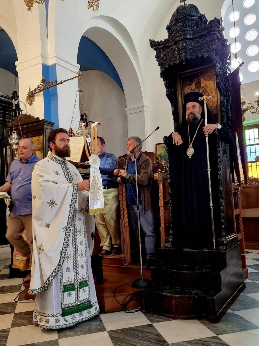 Η εορτή του Αγίου Πνεύματος στην Αγία Τριάδα Σαντορίνης