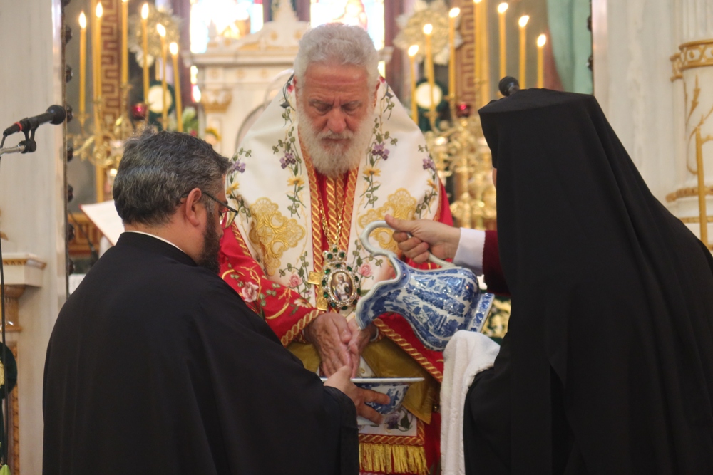Η Σύρος τίμησε την ιερά μνήμη του Αγίου Ιερομάρτυρος Δωροθέου, Επισκόπου Τύρου, και τα Ονομαστήρια του Σεβασμιωτάτου κ. Δωροθέου Β΄