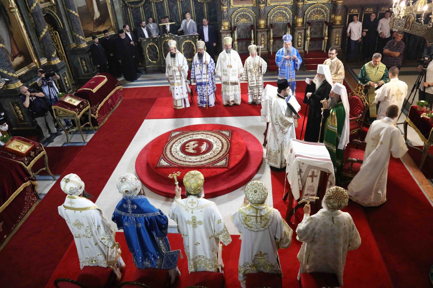 Σερβίας Πορφύριος: Ενεχείρισε στον Αρχιεπίσκοπο Στέφανο τον Τόμο Αυτοκεφαλίας
