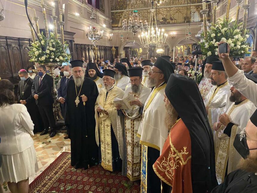 Η Κέρκυρα υποκλίθηκε στον ΑΓΙΟ ΣΠΥΡΙΔΩΝΑ - Λιτανεία με το Σκήνωμα του με χιλιάδες λαού στον λαμπρό εορτασμό