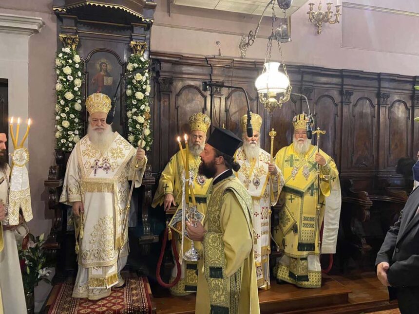 Η Κέρκυρα υποκλίθηκε στον ΑΓΙΟ ΣΠΥΡΙΔΩΝΑ - Λιτανεία με το Σκήνωμα του με χιλιάδες λαού στον λαμπρό εορτασμό