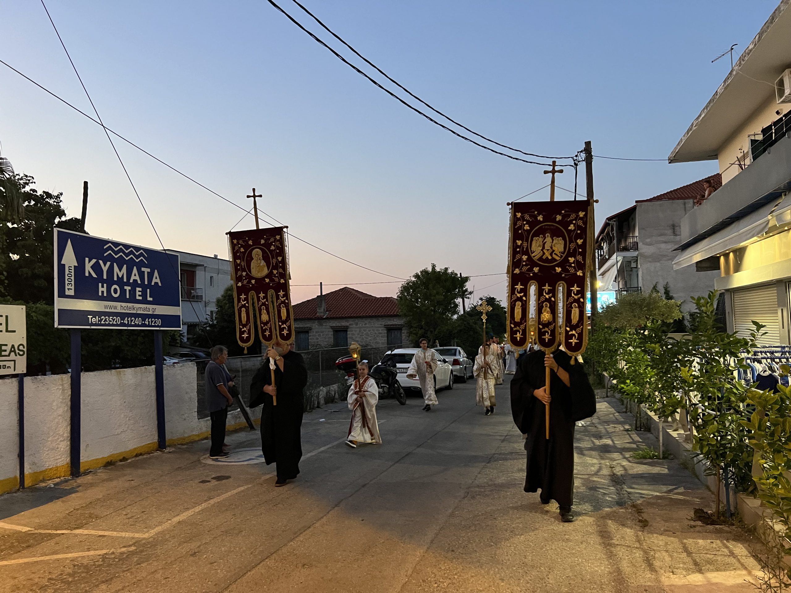 Ελληνες και Βαλνκάνιοι στη Λιτανεία της ΜΕΤΑΜΟΡΦΩΣΗΣ ΤΟΥ ΣΩΤΗΡΟΣ στον Πλαταμώνα