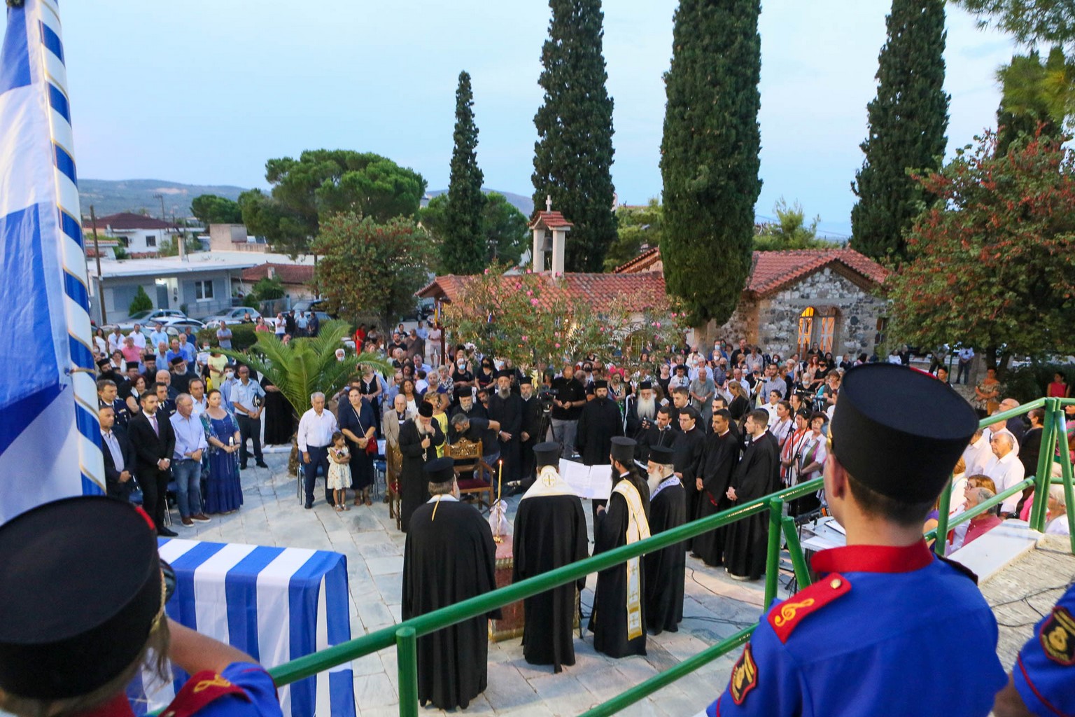 Αρχιεπίσκοπος από Αταλάντη: Μόνο έτσι μπορούμε να προχωρήσουμε