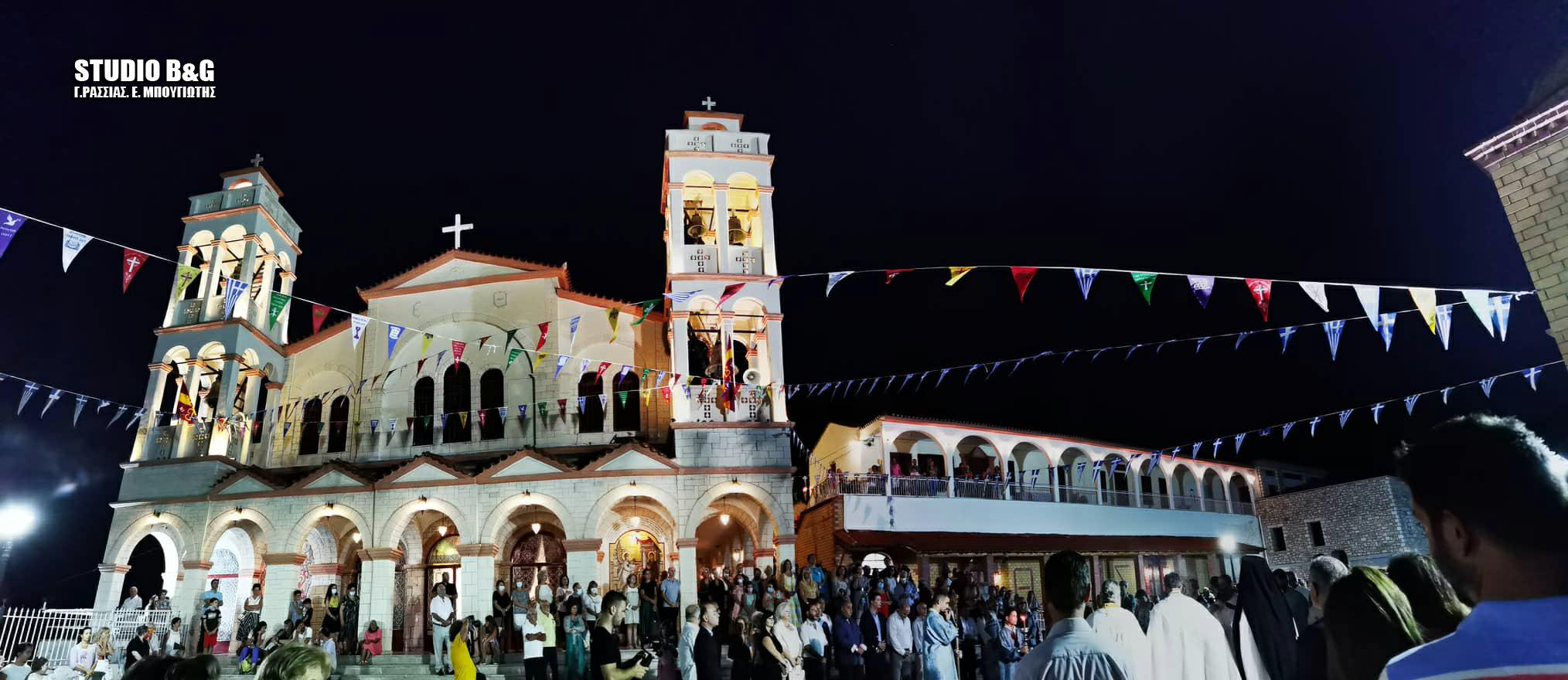 Εκατοντάδες Φανουρόπιτες στην Ευαγγελίστρια Ναυπλίου - Τάμα στον Άγιο Φανούριο