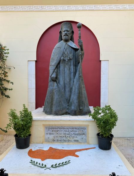 Μνημόσυνο από τον Πατριάρχη Αλεξανδρείας για τον Εθνάρχη και Αρχιεπίσκοπο Κύπρου Μακάριο