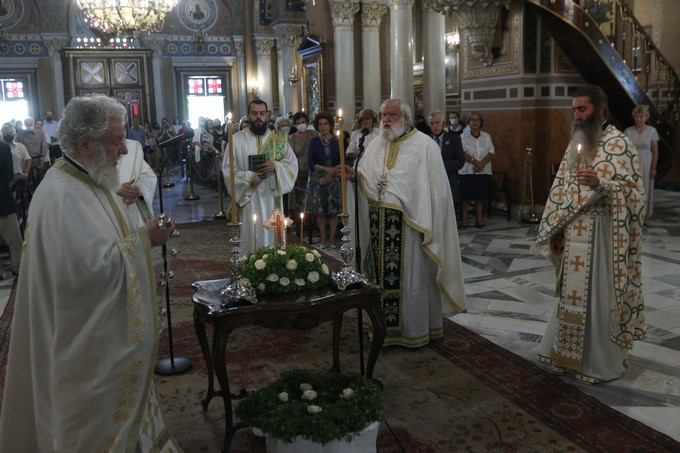ΜΗΤΡΟΠΟΛΗ ΑΘΗΝΩΝ: Η εορτή του Τιμίου Σταυρού προεξάρχοντος του Αρχιεπισκόπου Ιερωνύμου