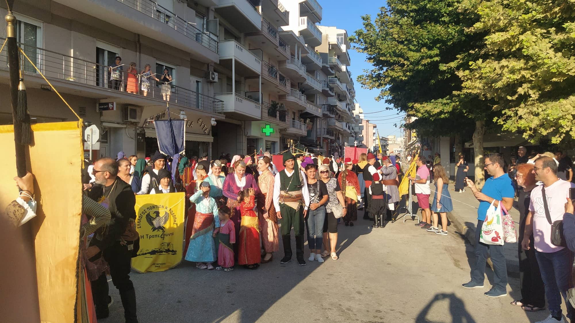 Η Θράκη υποκλίθηκε στην ΠΑΝΑΓΙΑ «ΑΞΙΟΝ ΕΣΤΙ»! Η υποδοχή στην Κομοτηνή - Ιστορικές ΕΙΚΟΝΕΣ