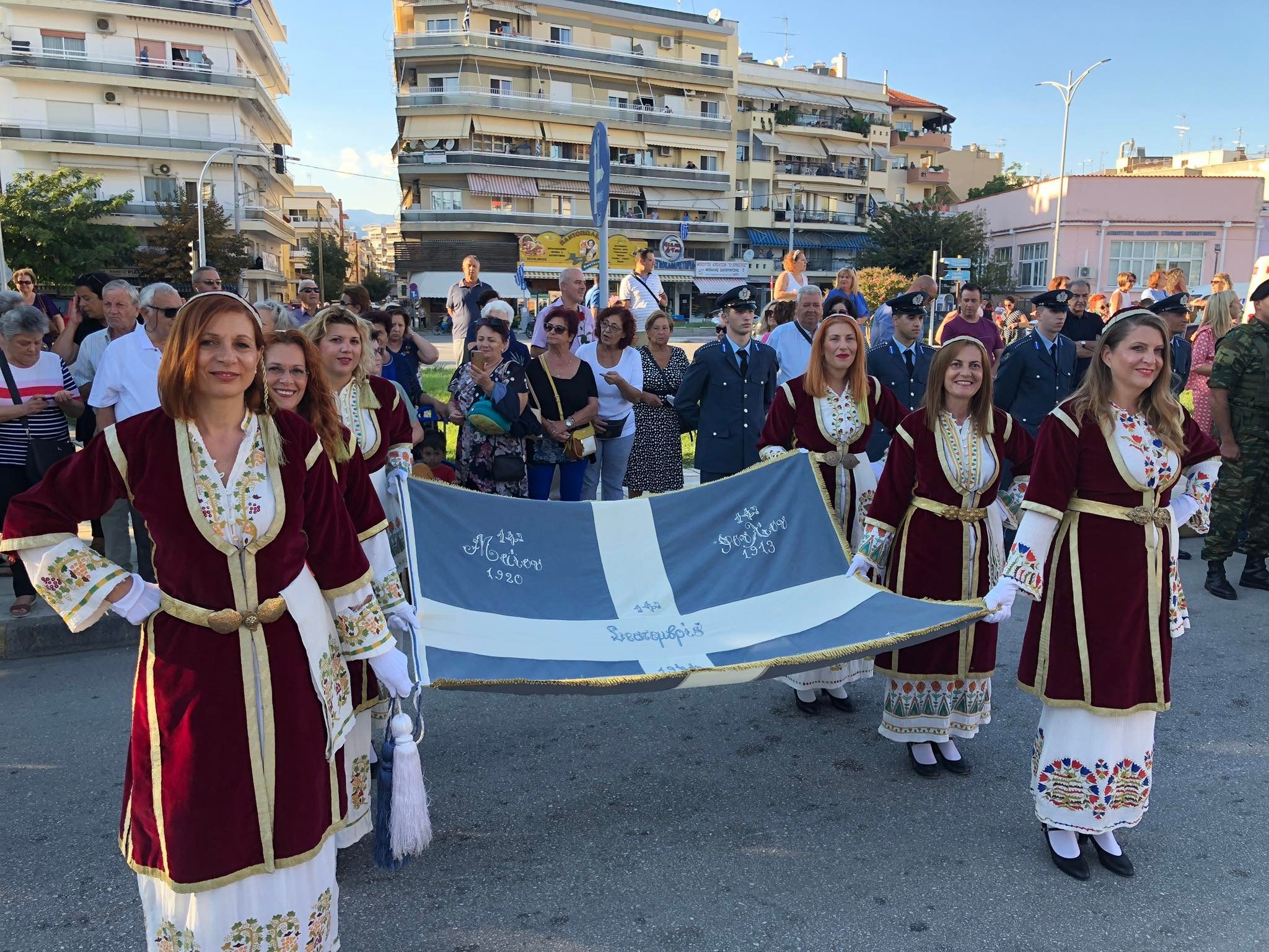 Η Θράκη υποκλίθηκε στην ΠΑΝΑΓΙΑ «ΑΞΙΟΝ ΕΣΤΙ»! Η υποδοχή στην Κομοτηνή - Ιστορικές ΕΙΚΟΝΕΣ