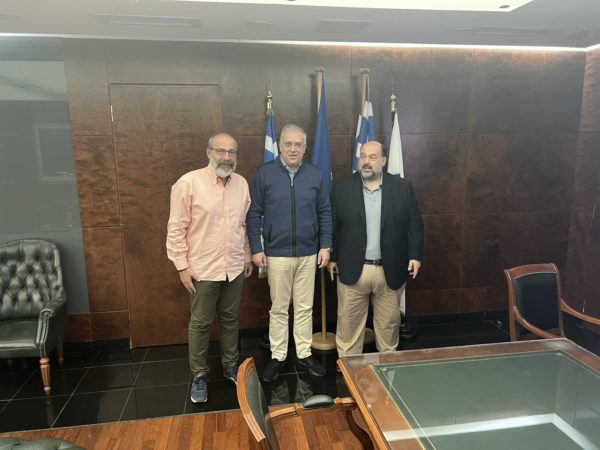 &Sigma;&upsilon;&nu;ά&nu;&tau;&eta;&sigma;&eta; &Upsilon;&pi;&omicron;&upsilon;&rho;&gamma;&omicron;ύ &Pi;&rho;&omicron;&sigma;&tau;&alpha;&sigma;ί&alpha;&sigmaf; &tau;&omicron;&upsilon; &Pi;&omicron;&lambda;ί&tau;&eta; &mu;&epsilon; &tau;&omicron;&nu; &Pi;&rho;ό&epsilon;&delta;&rho;&omicron; &tau;&eta;&sigmaf; &Omicron;&mu;&omicron;&sigma;&pi;&omicron;&nu;&delta;ί&alpha;&sigmaf; &Sigma;&upsilon;&lambda;&lambda;ό&gamma;&omega;&nu; &Iota;&epsilon;&rho;&omicron;&psi;&alpha;&lambda;&tau;ώ&nu; &Epsilon;&lambda;&lambda;ά&delta;&omicron;&sigmaf;