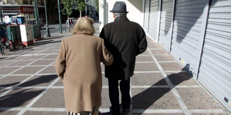 ΕΦΚΑ ΚΑΙ ΣΥΝΤΑΞΕΙΣ!  ΠΟΙΕΣ ΕΚΚΡΕΜΟΥΝ ΚΥΡΙΕΣ ΚΑΙ ΕΠΙΚΟΥΡΙΚΕΣ ! ΔΗΜΟΣΙΟ, ΑΜΕΑ, ΝΑΤ, ΟΑΕΕ- ΟΠΕΚΕΠΕ ΑΓΡΟΤΙΚΑ ΝΕΑ !!!